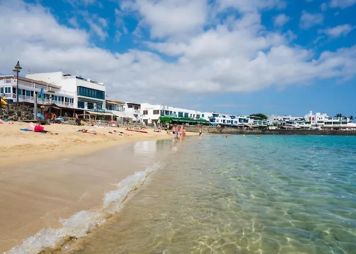 Bright 2 Minutes From The Apartment