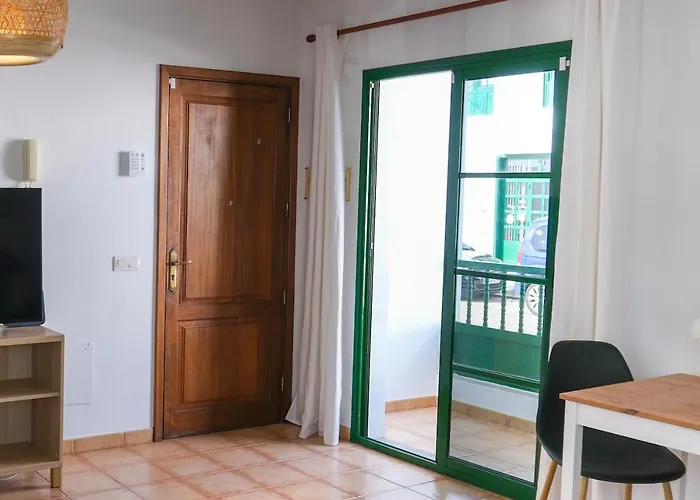 Apartman Bright 2 Minutes From The Playa Blanca